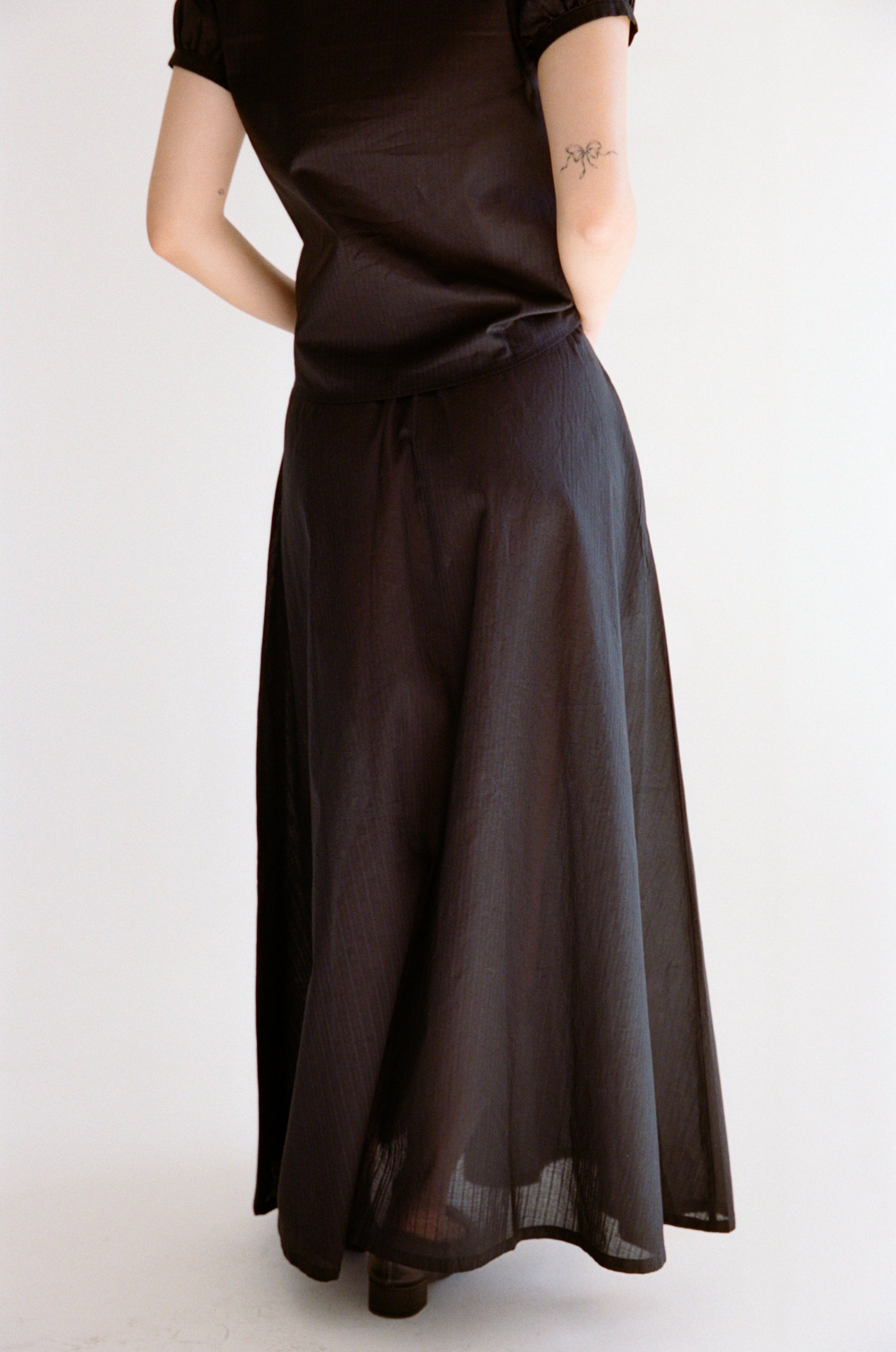 DREAM SKIRT IN ONYX DOBBY