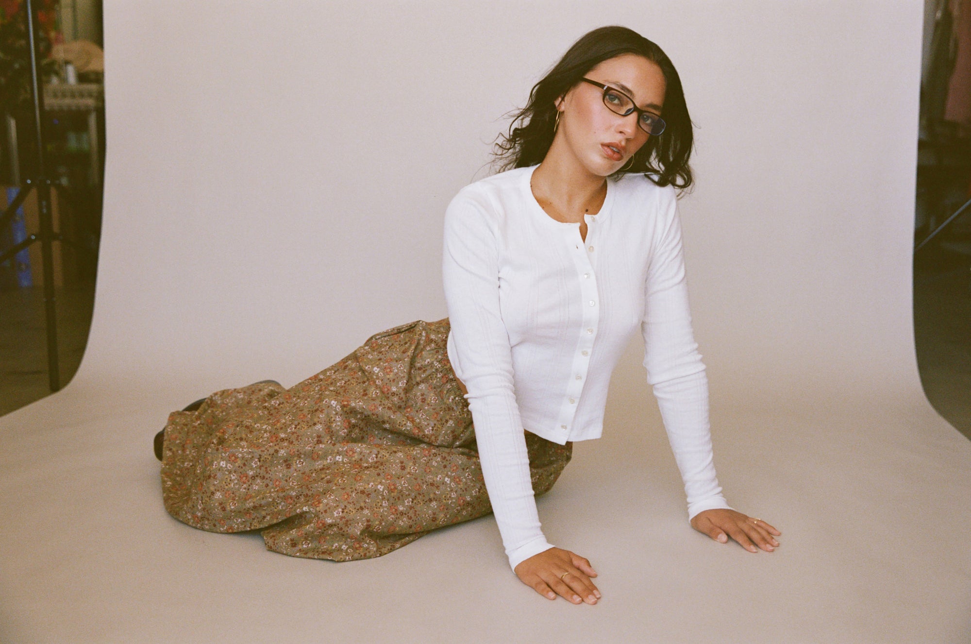 POINTELLE CARDIGAN IN SWAN