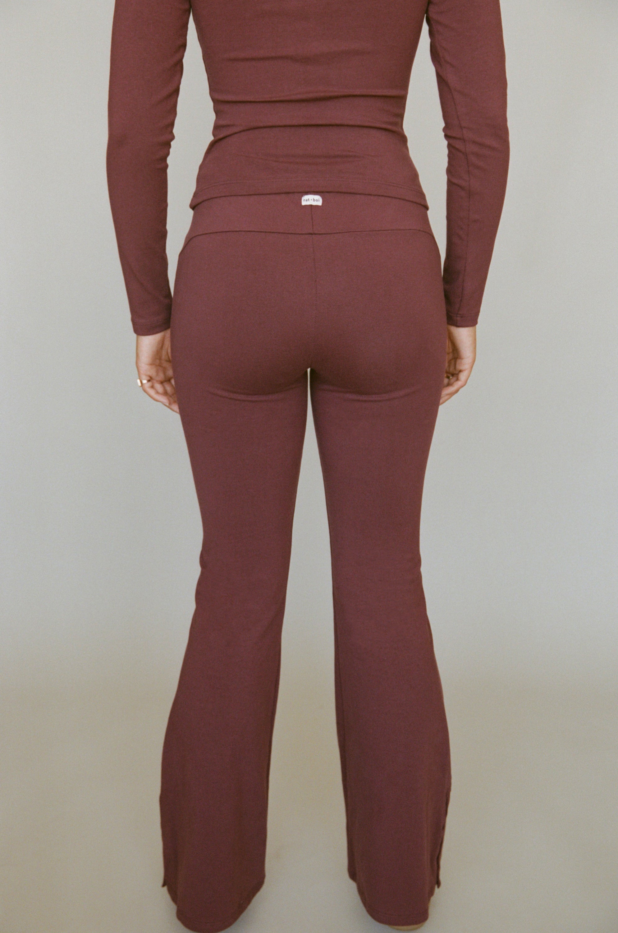 BUTTERFLY SNAP PANT IN BOYSENBERRY