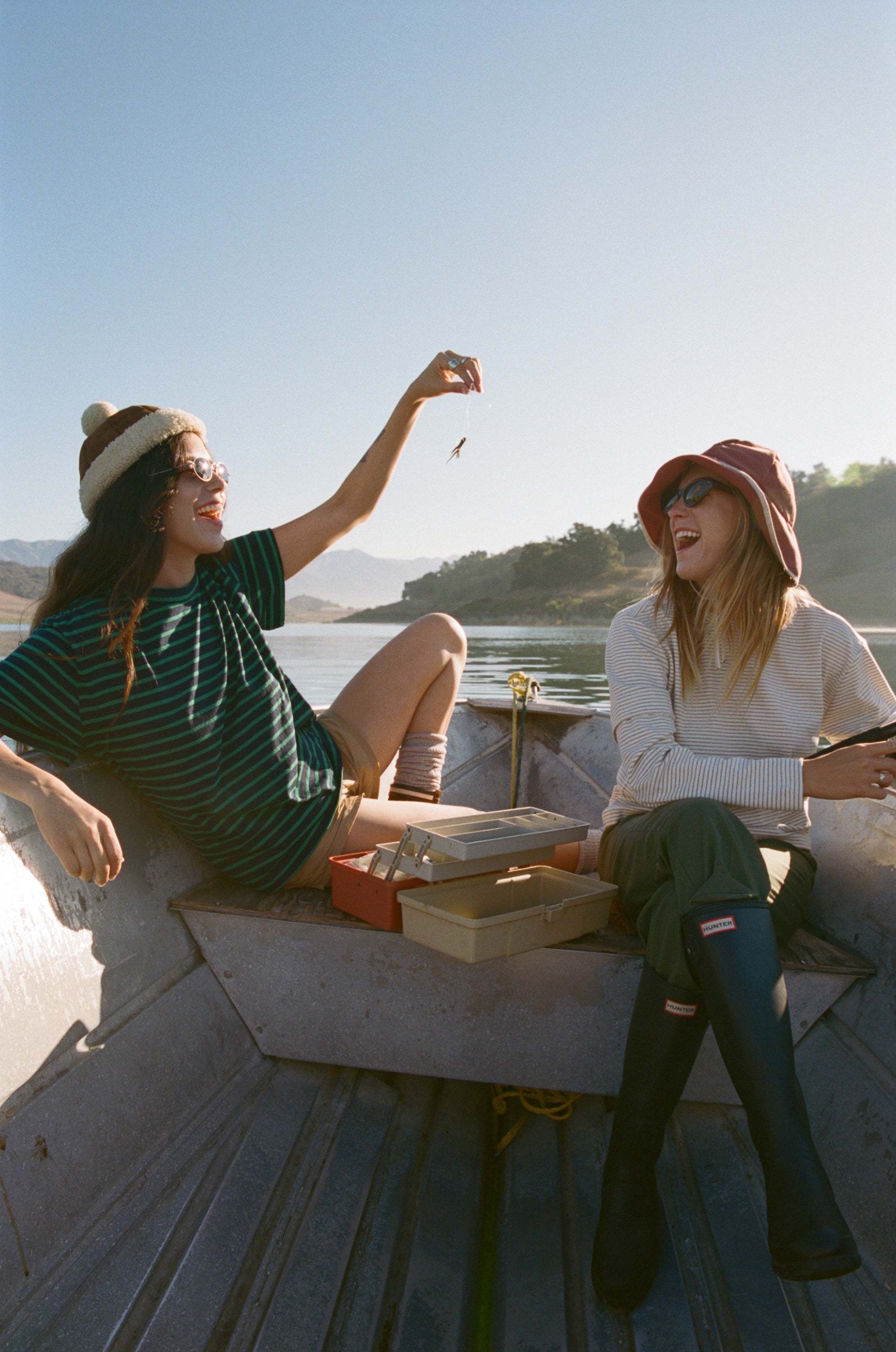 OVERSIZED BOIFRIEND T-SHIRT IN INDIGO STRIPE