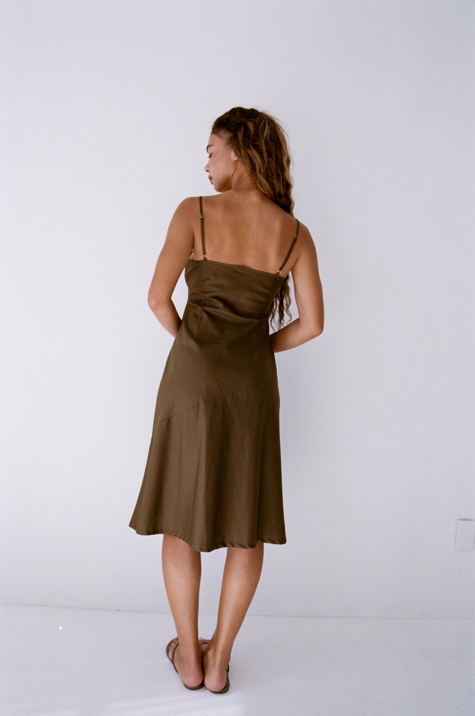 90'S BIAS SLIP DRESS IN OLIVE