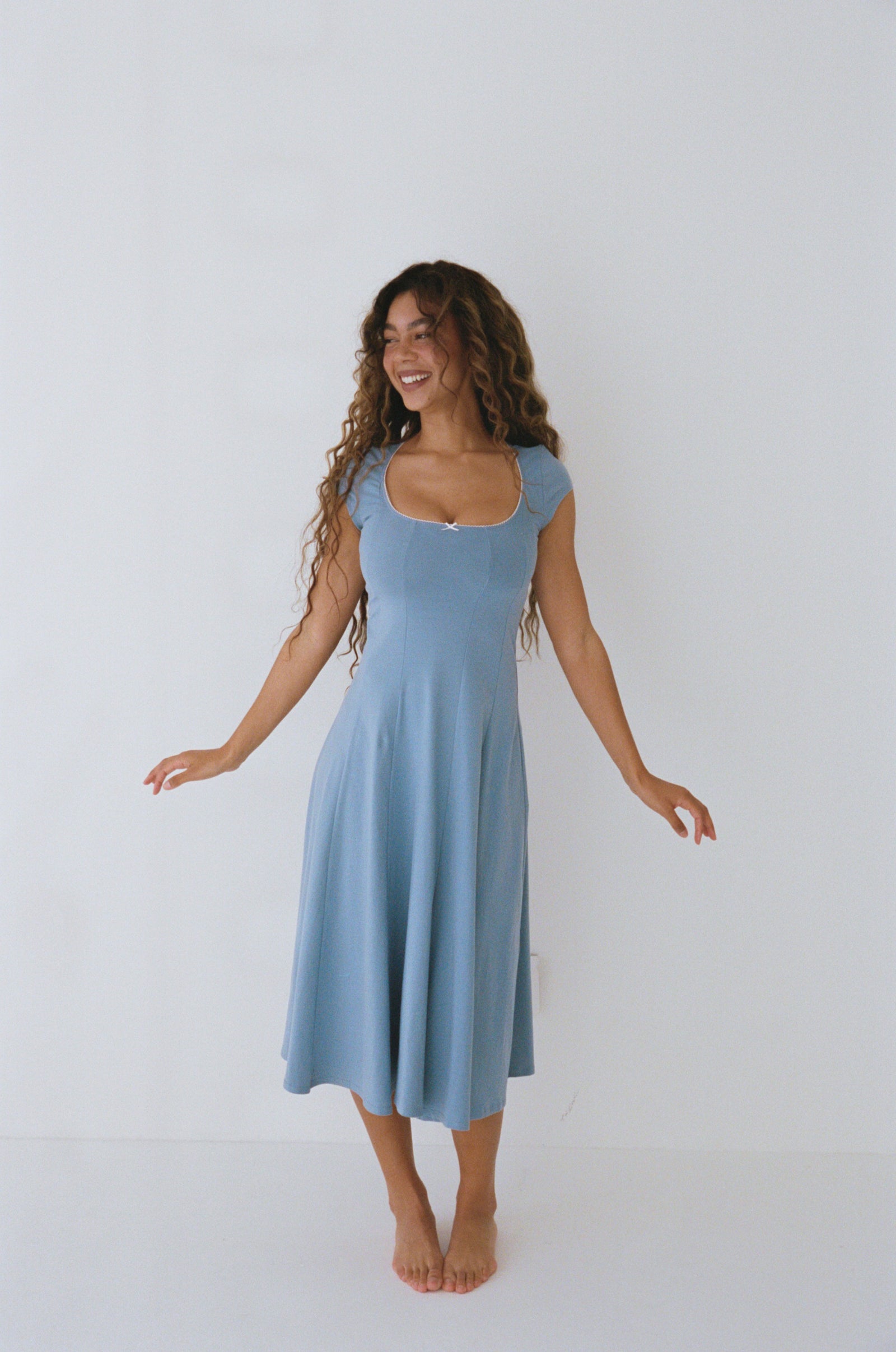 DREAM DRESS IN OCEAN