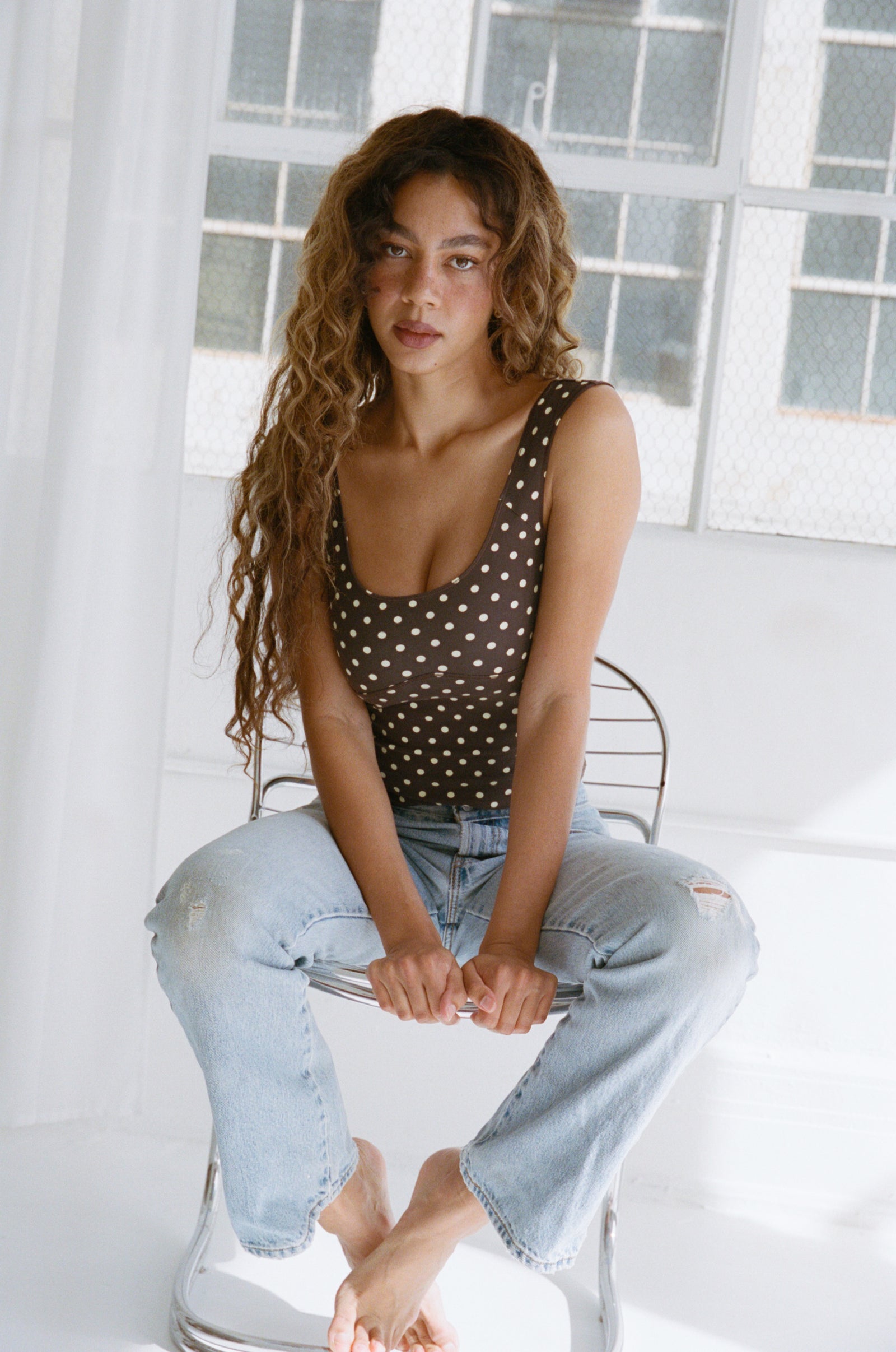 ROMANTIC TOP IN ESPRESSO DOT