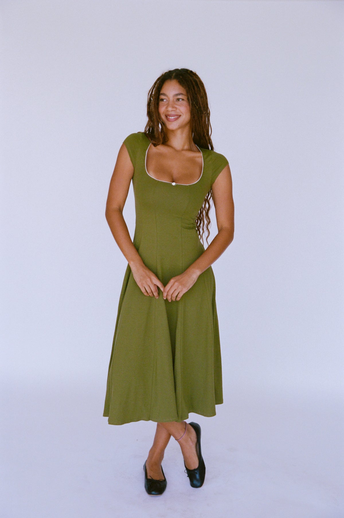 DREAM DRESS IN MOSS