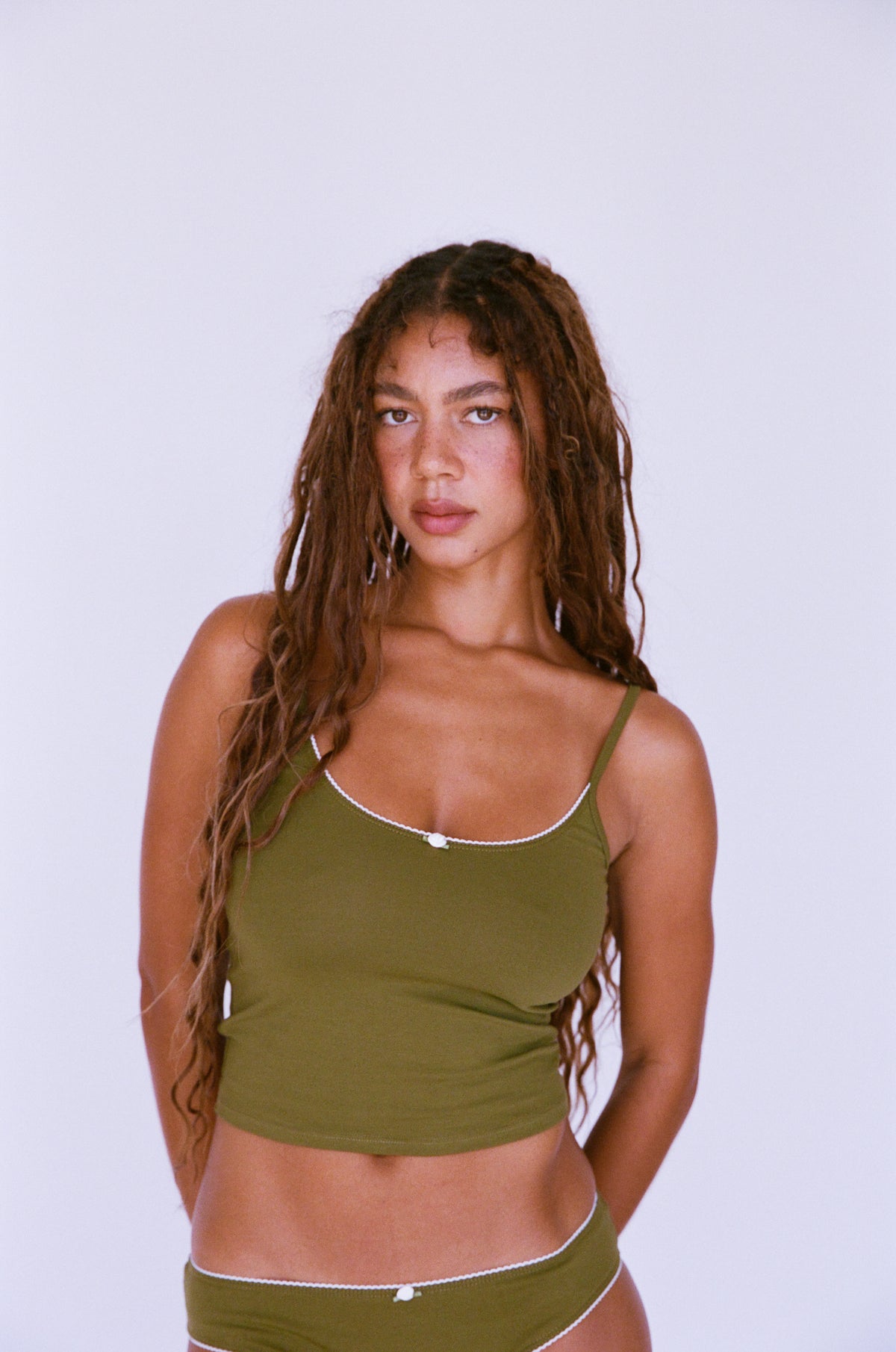 SCOOP BACK CAMI IN MOSS