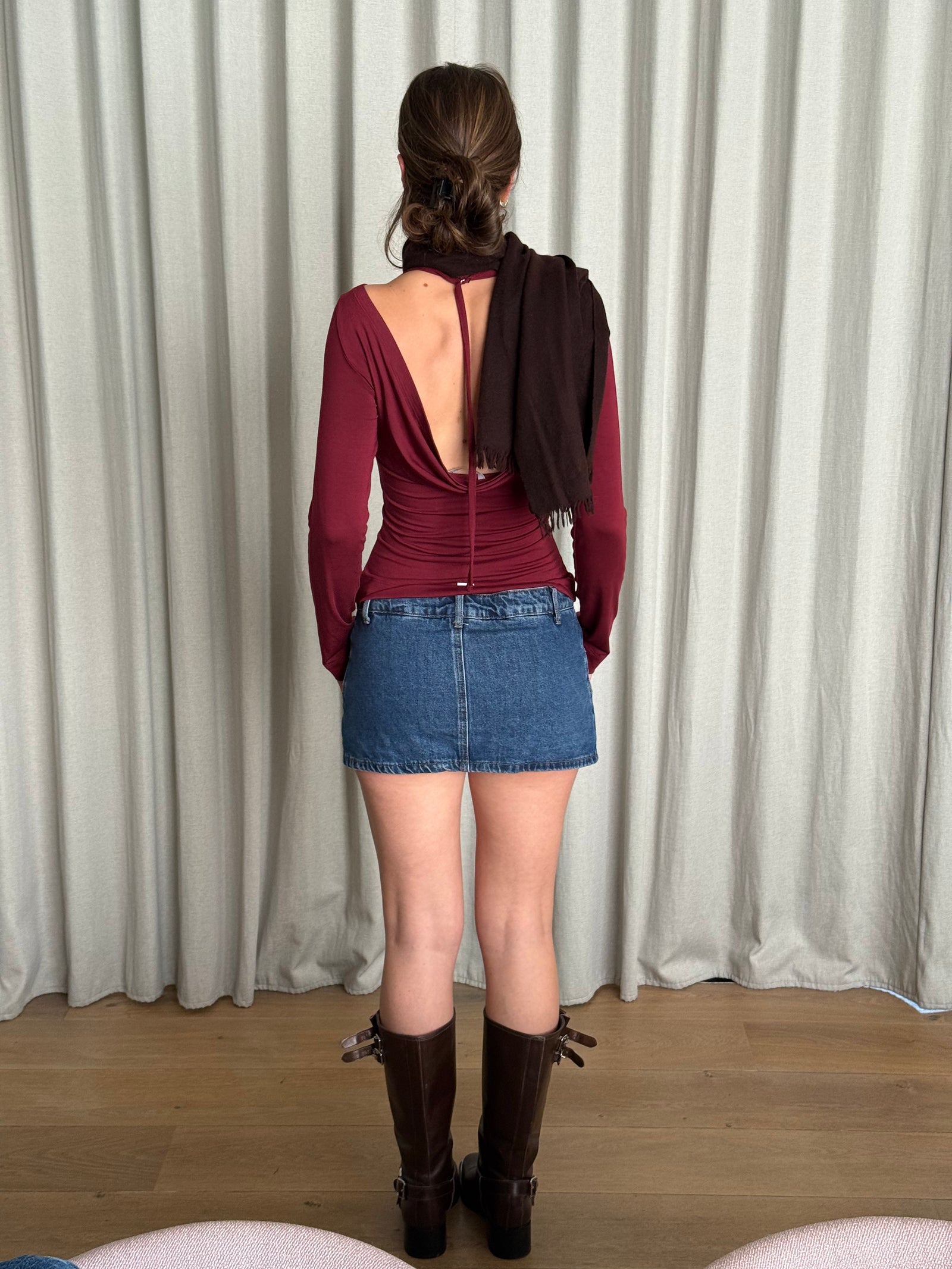 COWL BACK LONG SLEEVE IN BORDEAUX