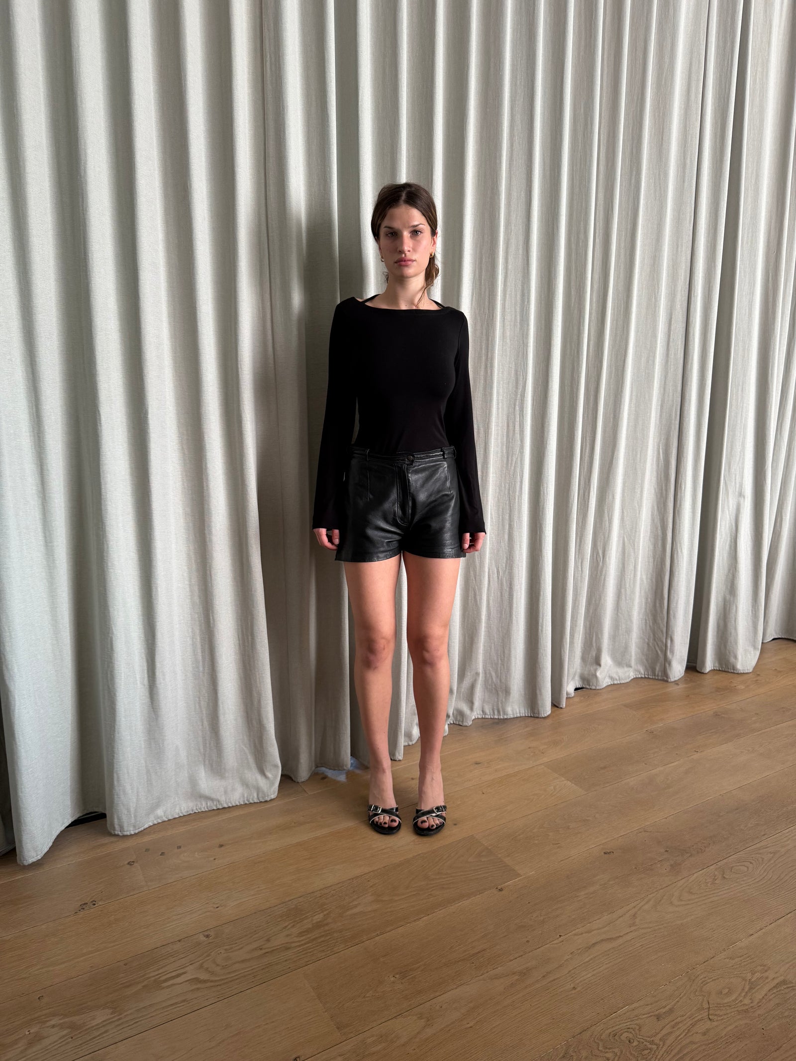 COWL BACK LONG SLEEVE IN ONYX