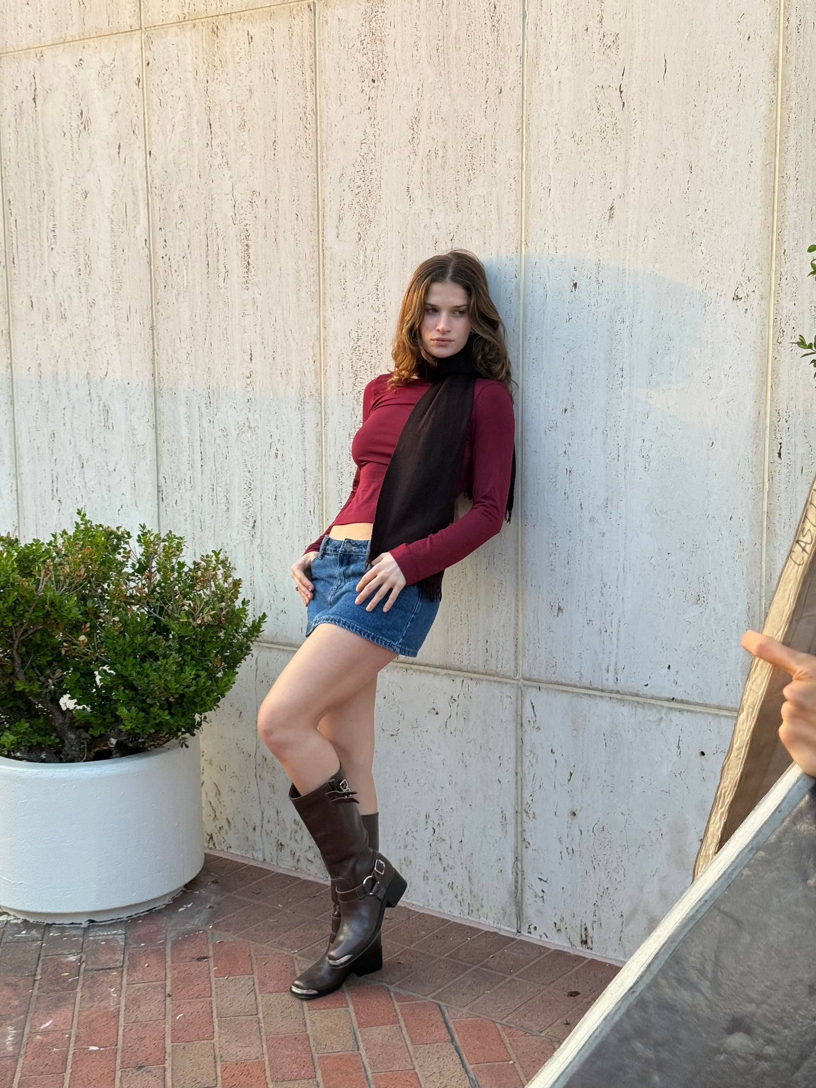 COWL BACK LONG SLEEVE IN BORDEAUX