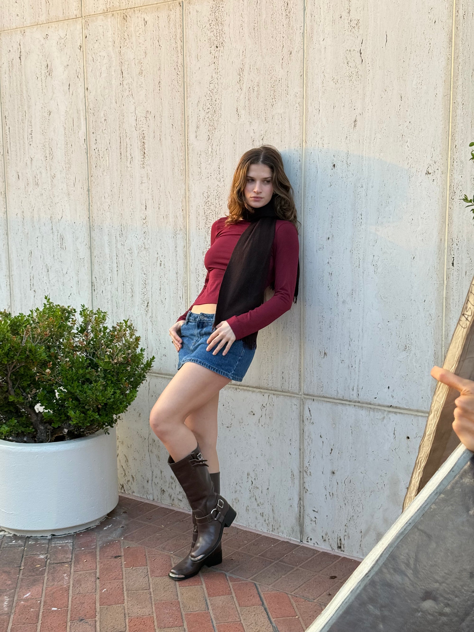 COWL BACK LONG SLEEVE IN BORDEAUX