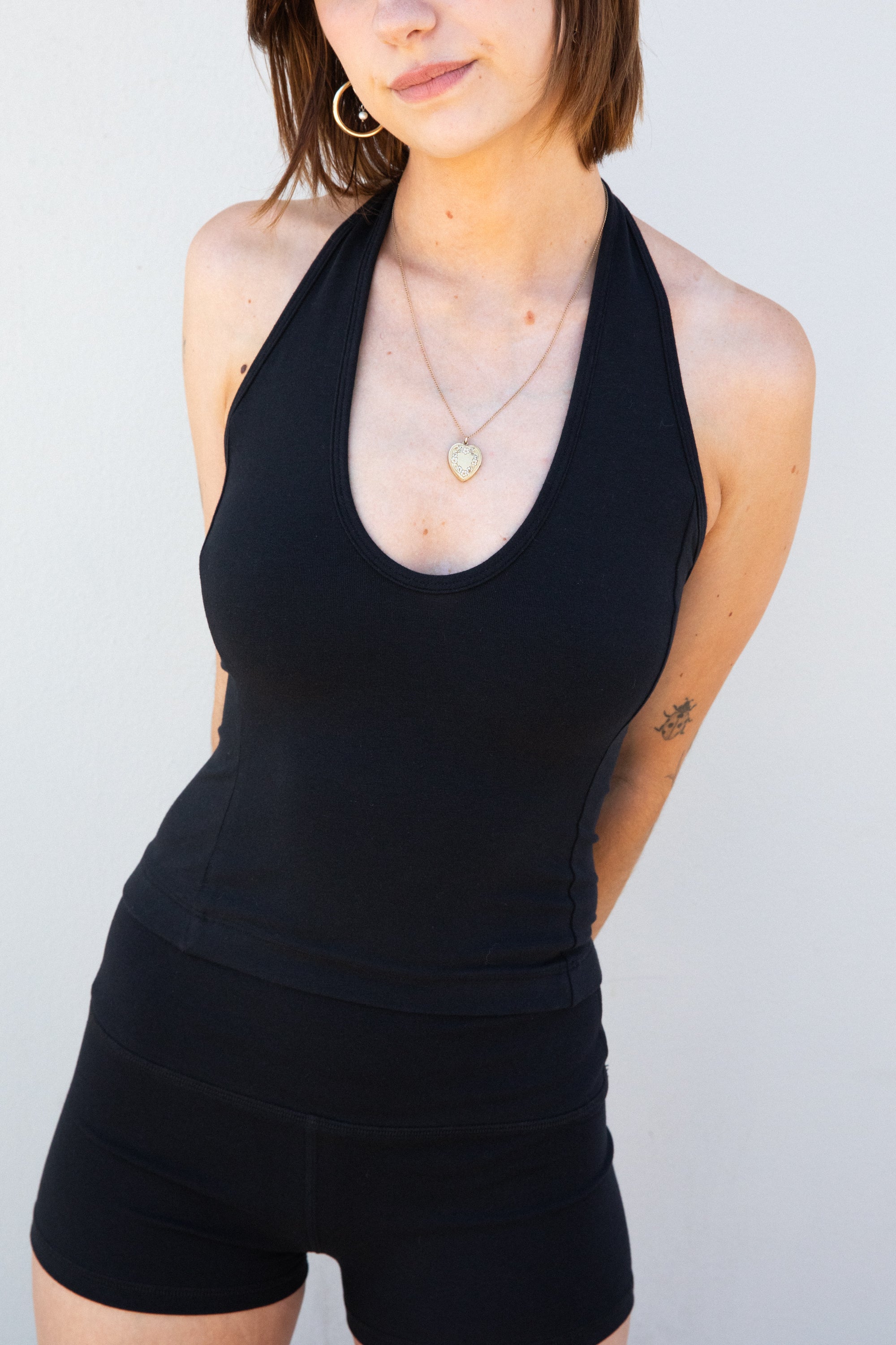 SPORTY SHORT IN ONYX