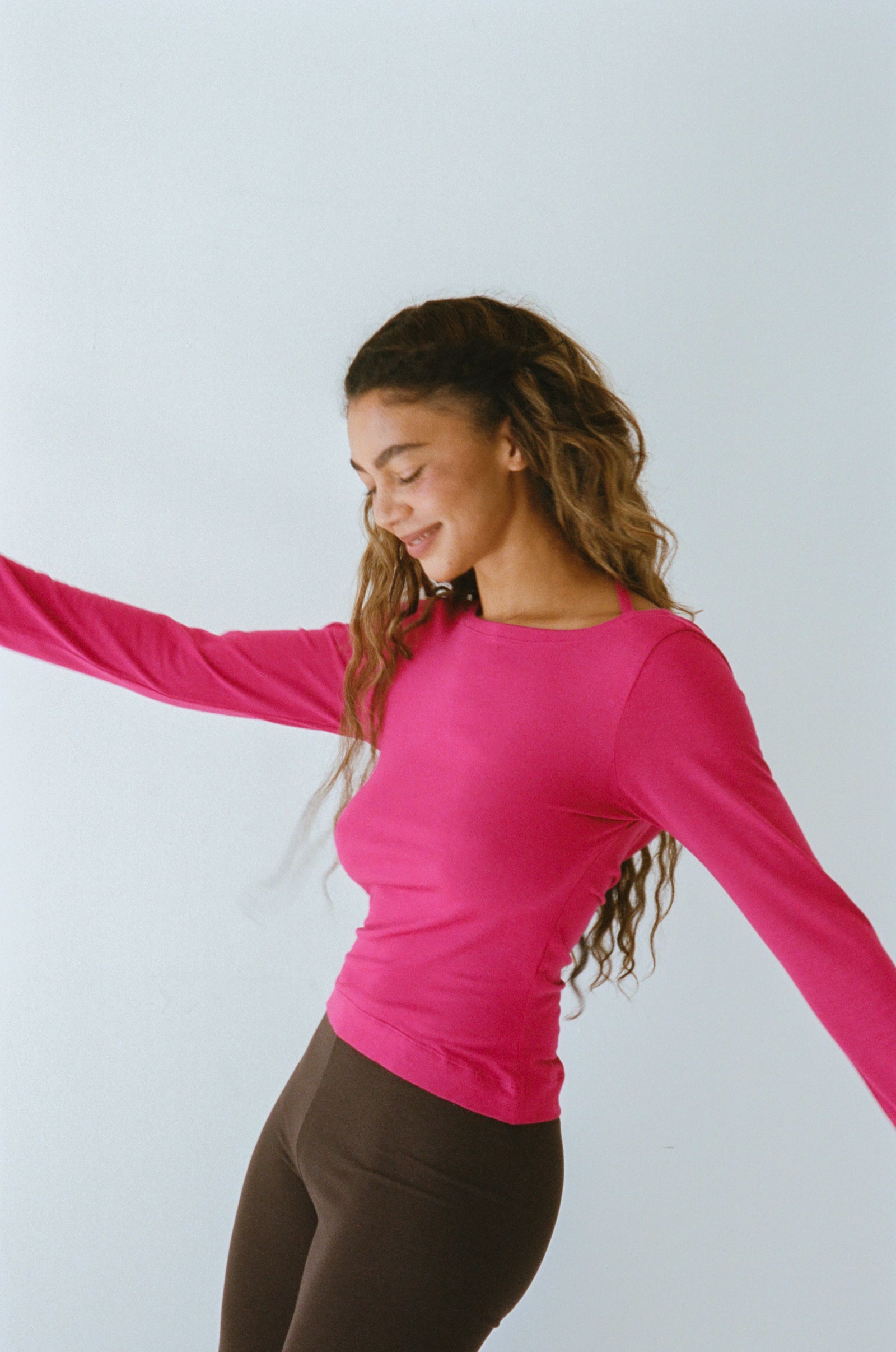 COWL BACK LONG SLEEVE IN MAGENTA