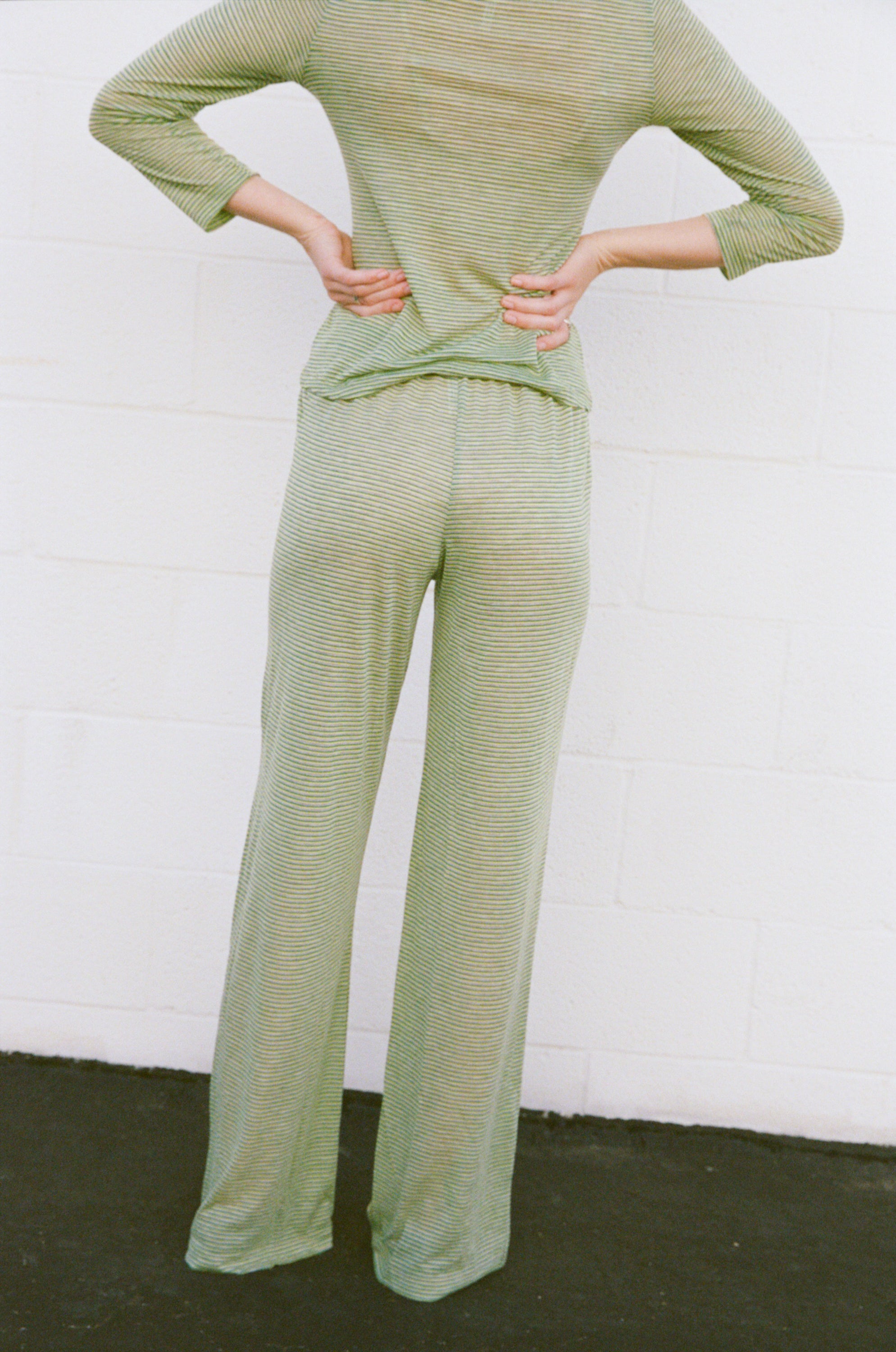 DRAWSTRING PANT IN KIWI