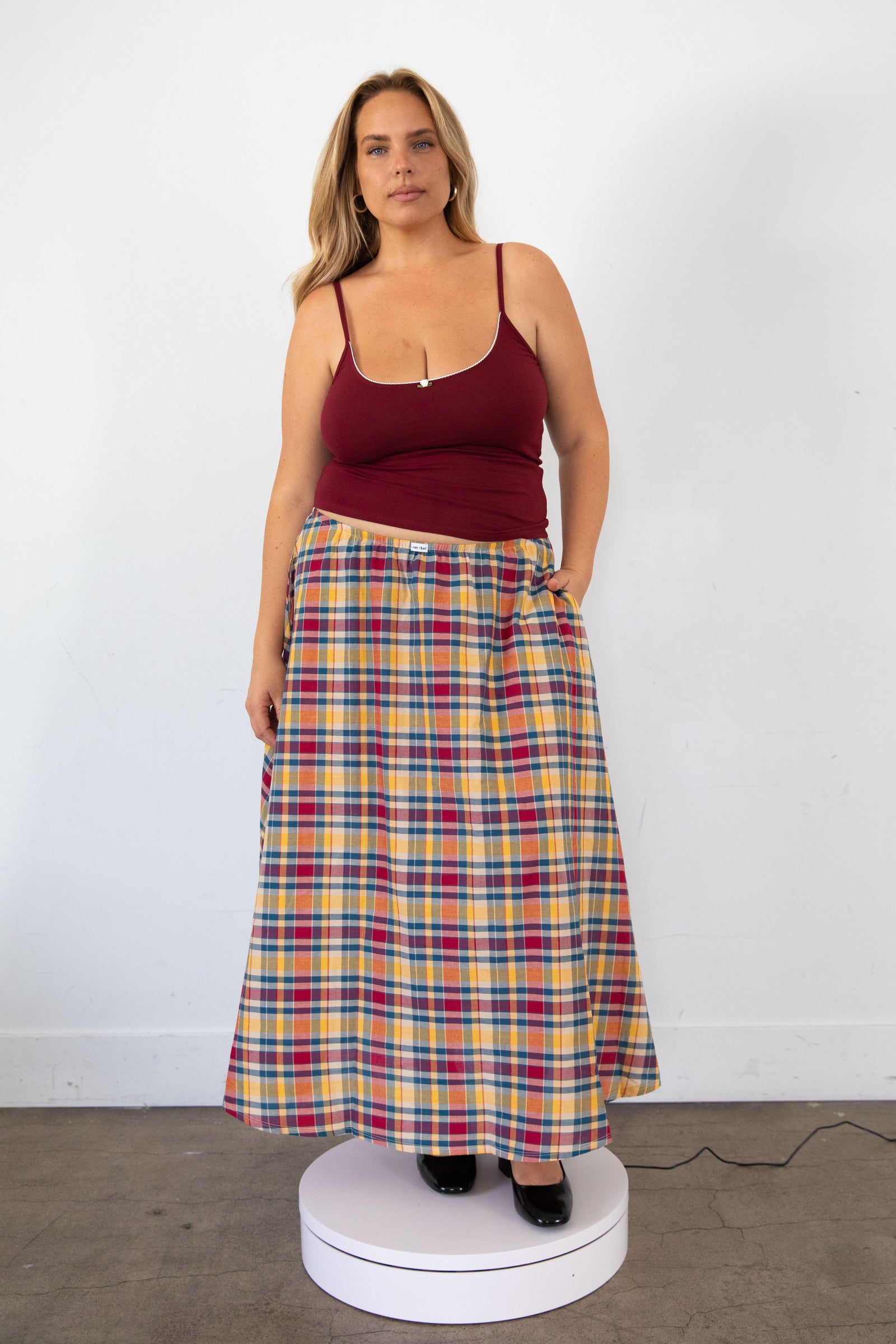 DREAM SKIRT IN CRIMSON TARTAN