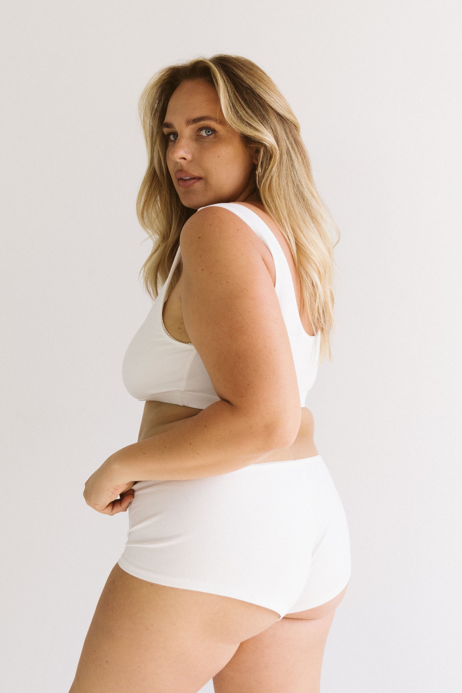 LOW RISE SHORTY BOI BRIEF IN CLOUD