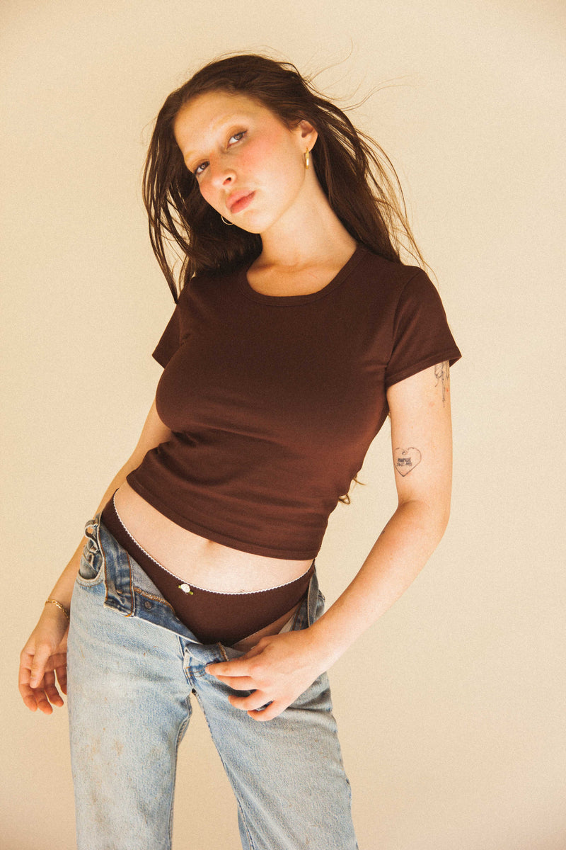 EVERY DAY BABY TEE IN MOCHA