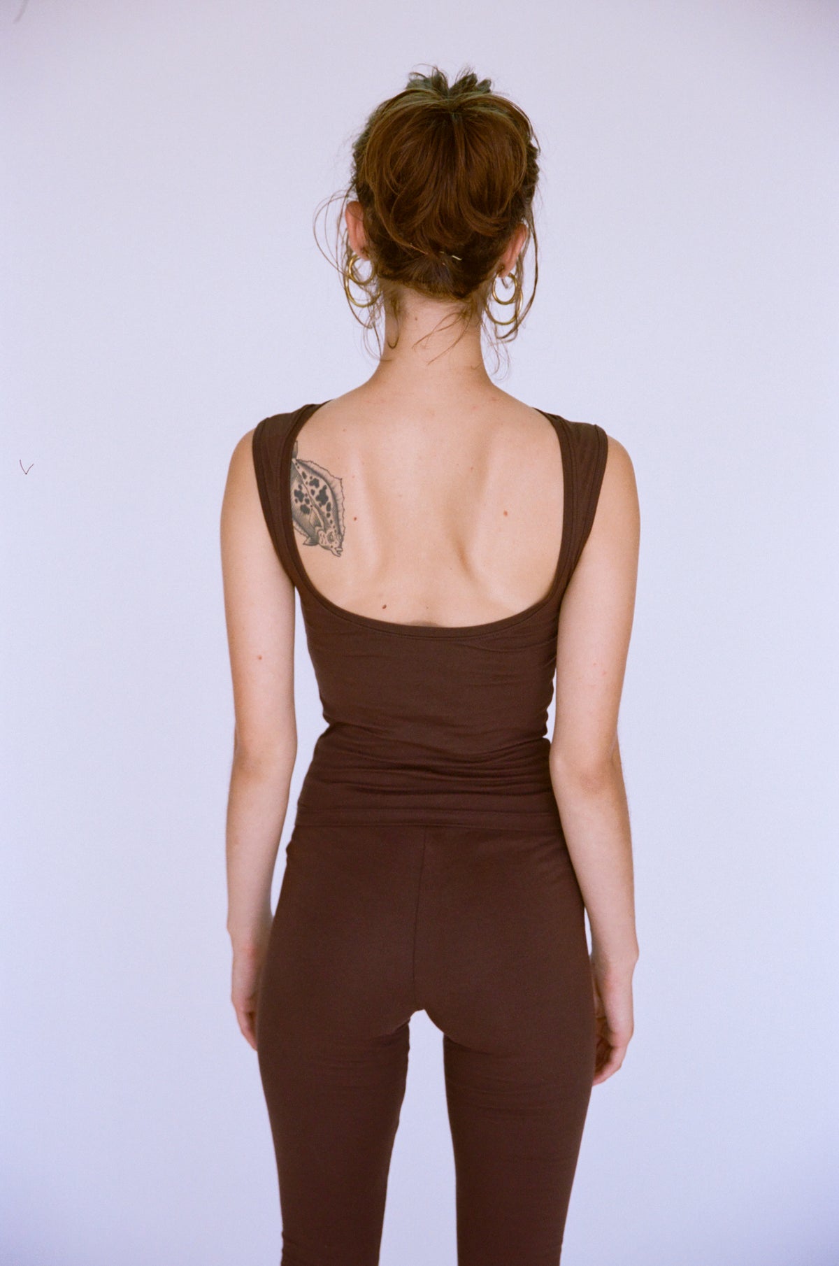 BOATNECK TOP IN MOCHA