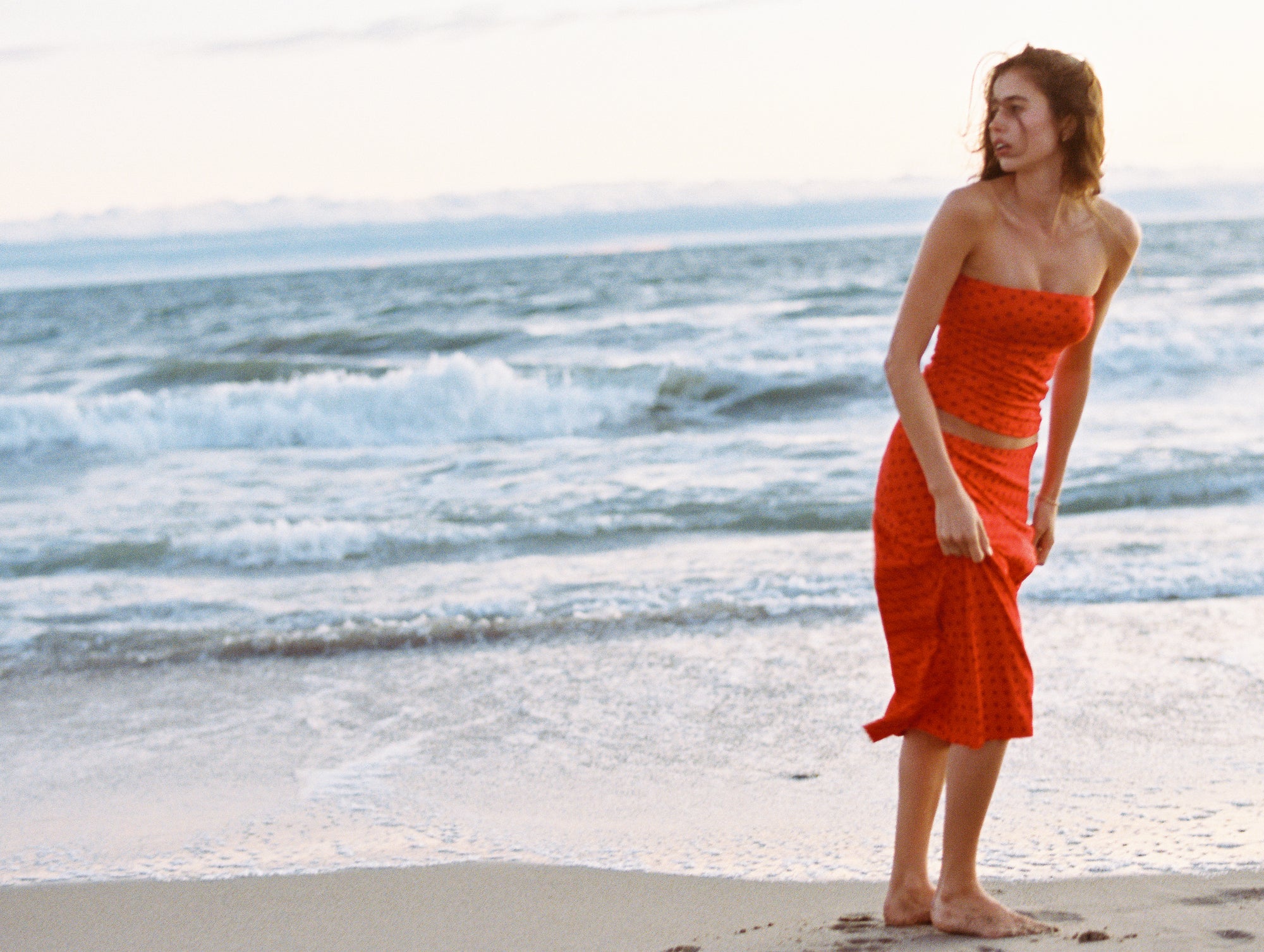 SIMPLE TUBE TOP IN CHILI PEPPER