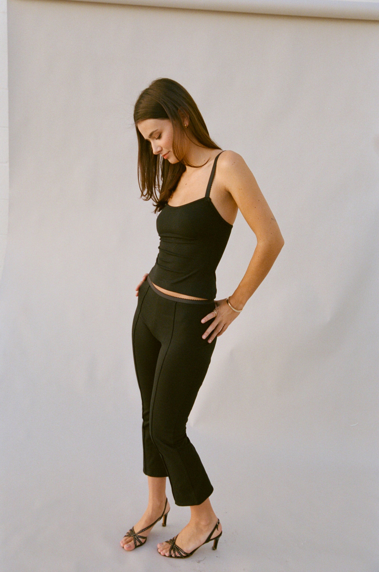 TAILORED CROP PANT IN ONYX
