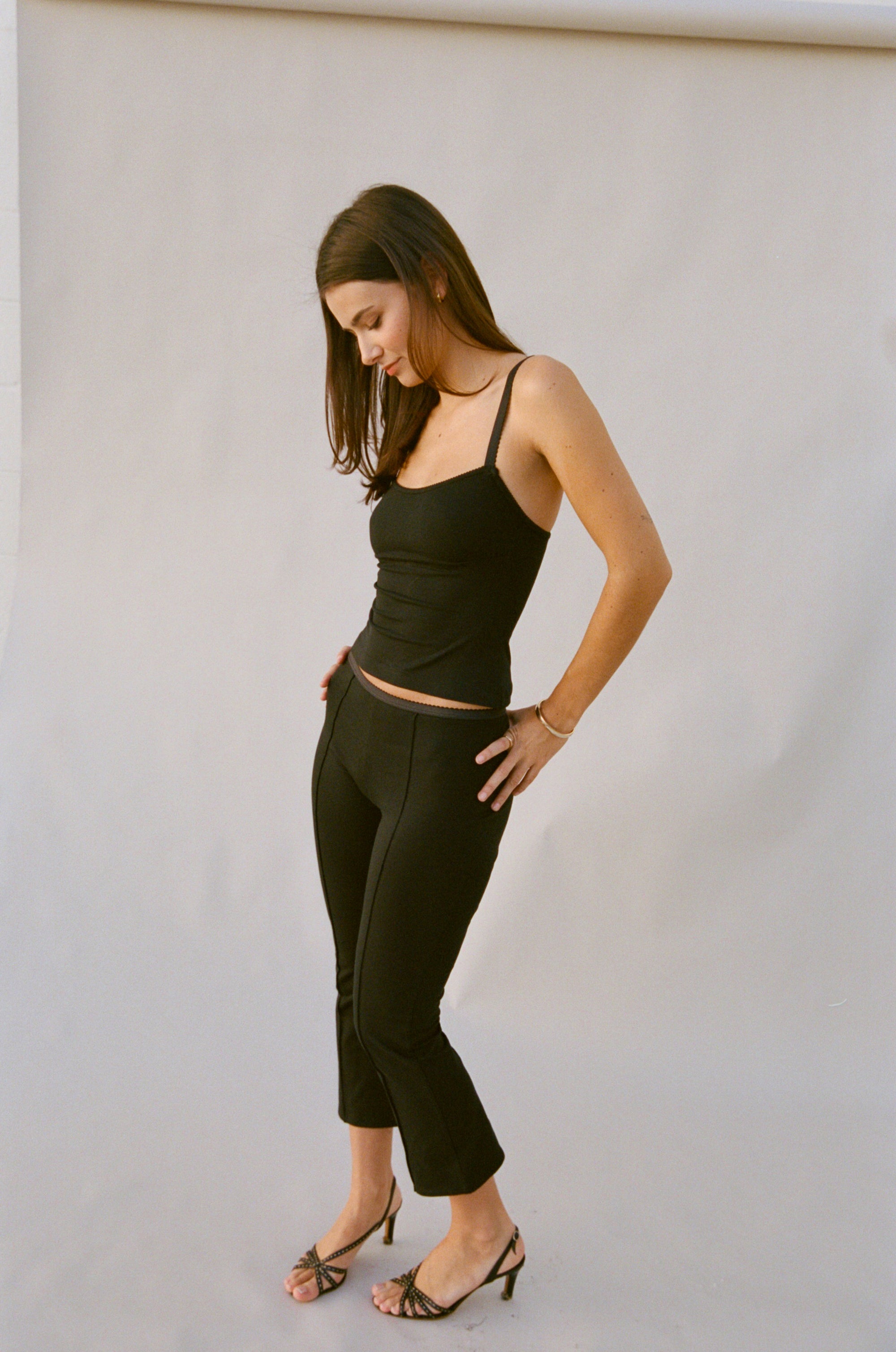 TAILORED CROP PANT IN ONYX