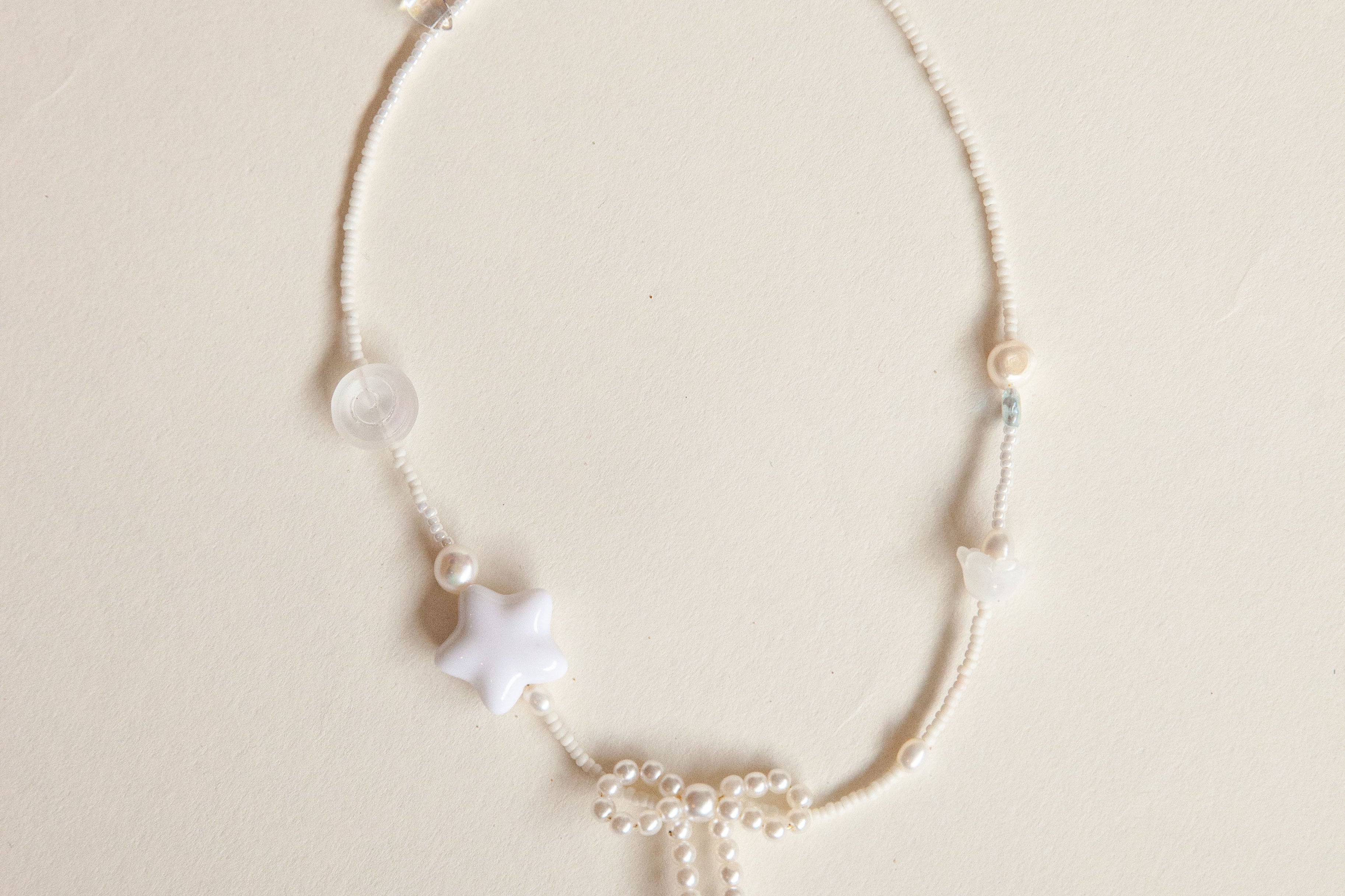 Mermaid Pearl Necklace in White